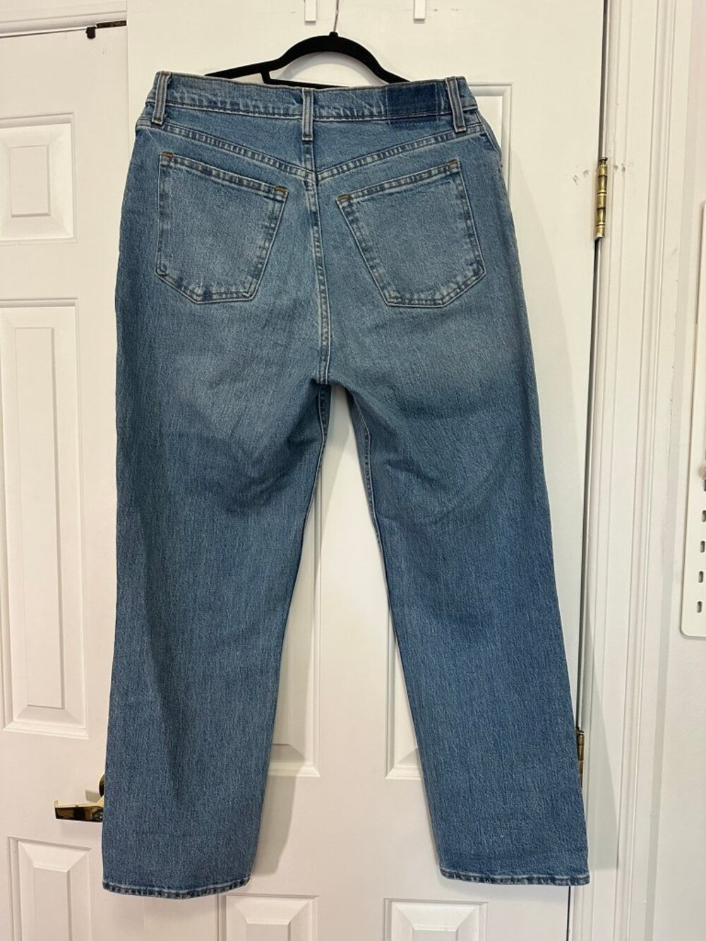 Abercrombie Ultra High Rise 90s Straight Jean - Size 10 short (size 30) - Picture 4 of 7